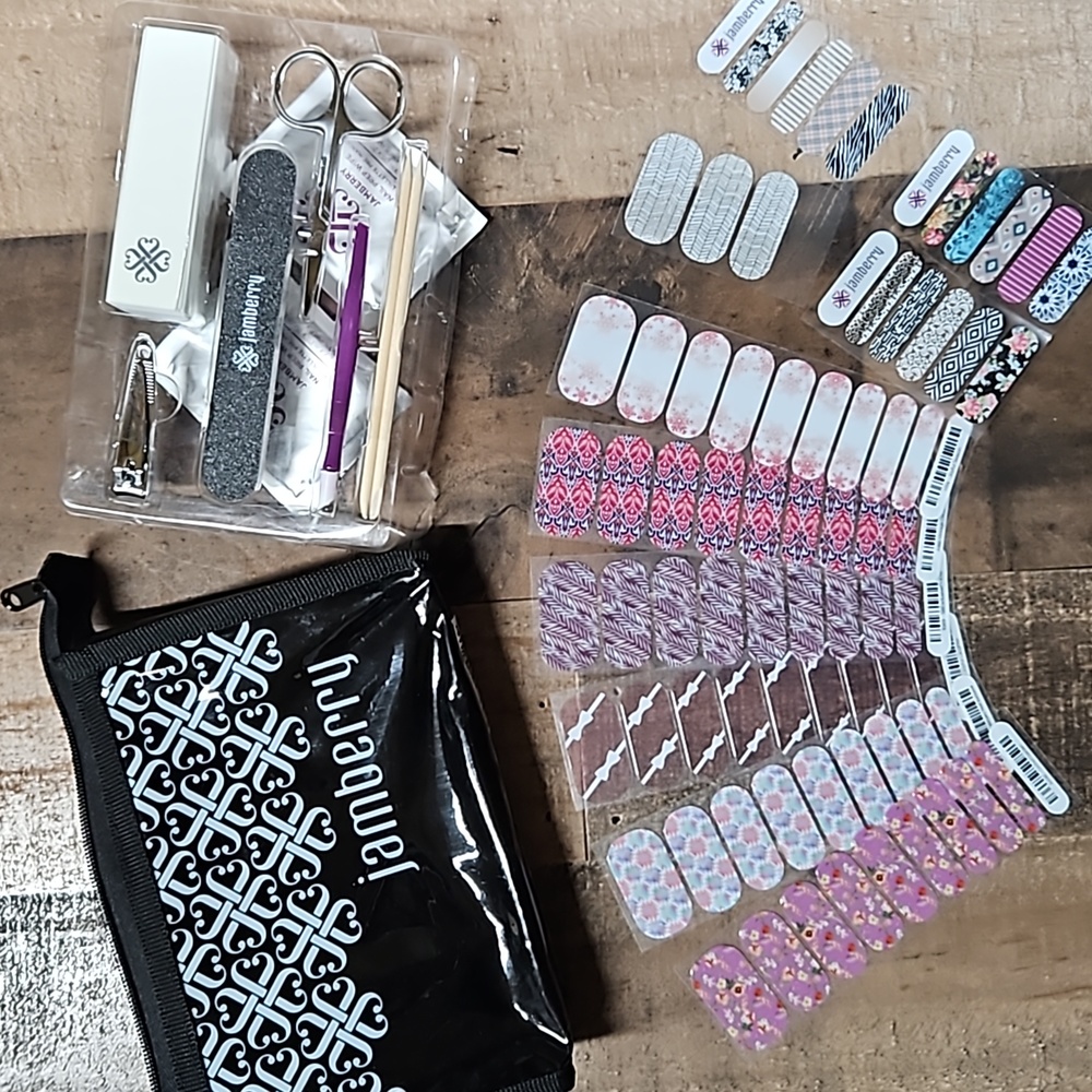 Jamberry Bundle - New Application Kit  + 1/2 Sheets of Nail Wraps